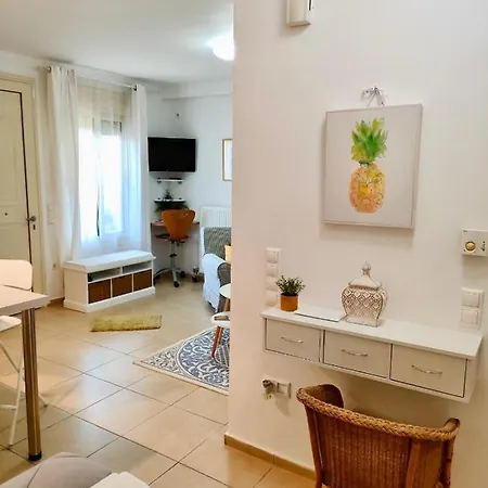 Sea Breeze - Light Holiday home *